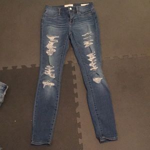 distressed jeggings
